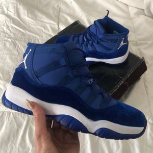 Nike Air Jordan 11 blue velvet